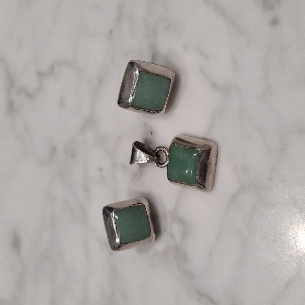 Sterling Silver Pendant with matching earrings
